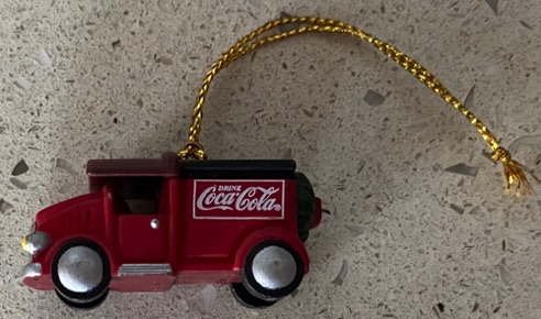 45227-1 € 5,00 coca cola ornament auto.jpeg